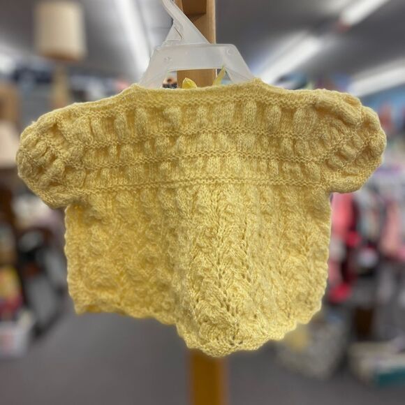 Vintage Hand Knit Yellow Baby 3/9m jacket/ bolero - Picture 3 of 3